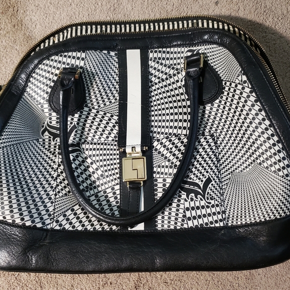 L.A.M.B.  Gwen Stefani Black & White (cream) Genuine Leather Vintage Handbag. - Picture 1 of 7